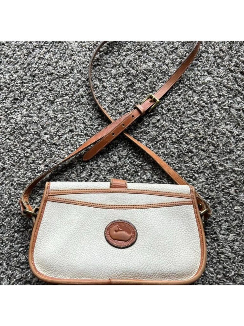 Vintage Ivory Tan Leather Dooney & Bourke Crossbody Bag Timeless Preppy Utility - Picture 4 of 8